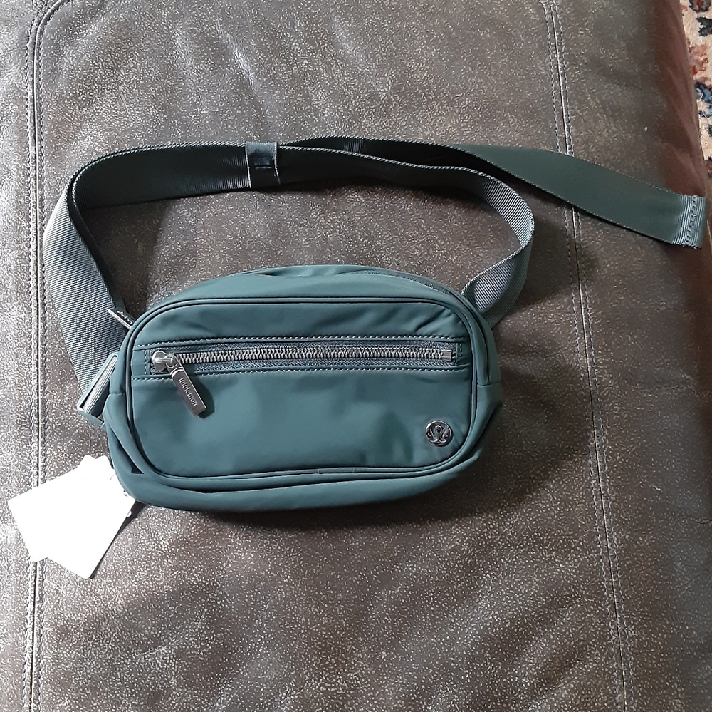 Lululemon Wunderlust Belt Bag